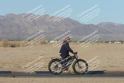 media/Oct-30-2025-Racers Edge (Thu) [[dabbdaf680]]/1-Around the Pits- Track Walk/